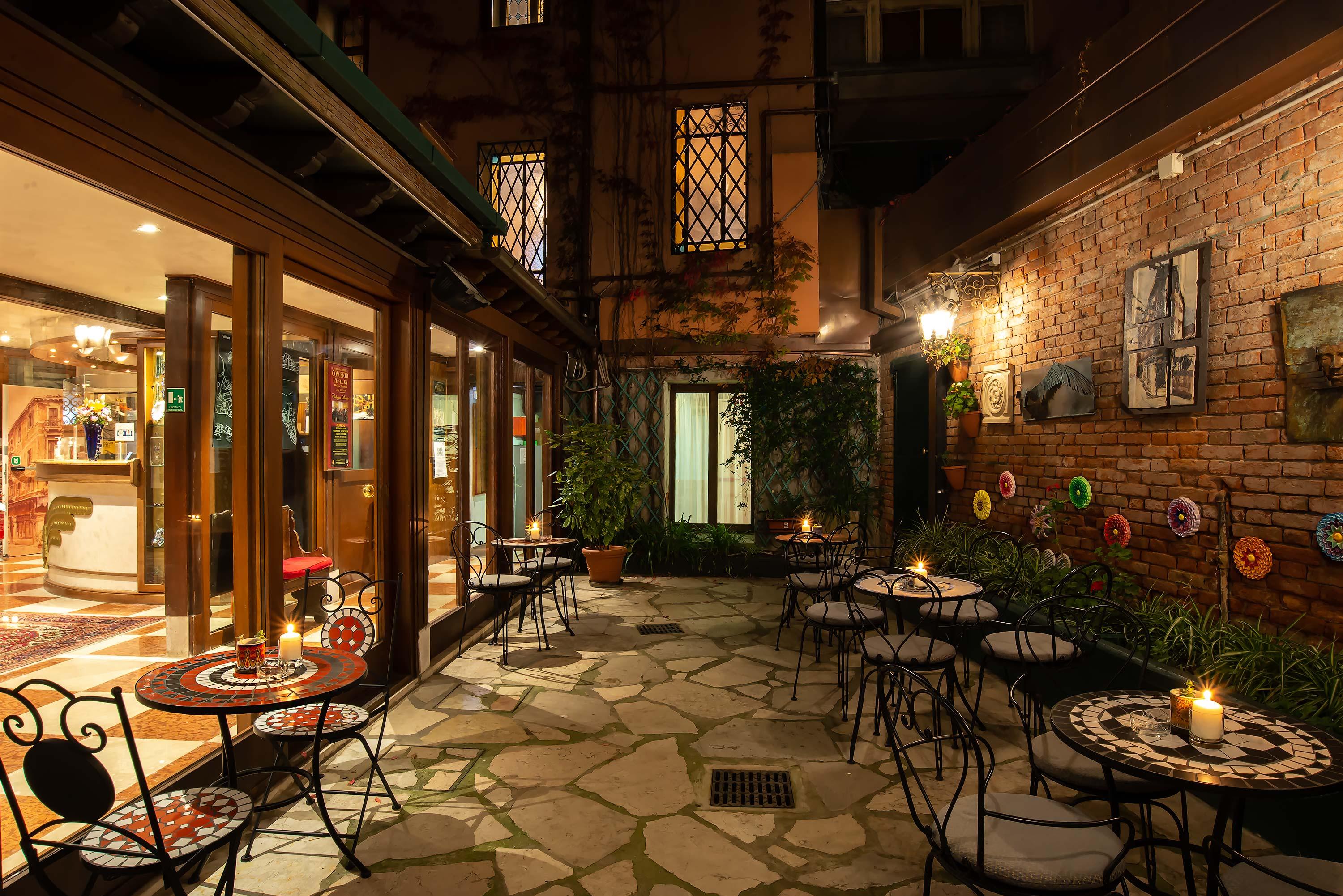 ונציה Hotel La Fenice Et Des Artistes מראה חיצוני תמונה