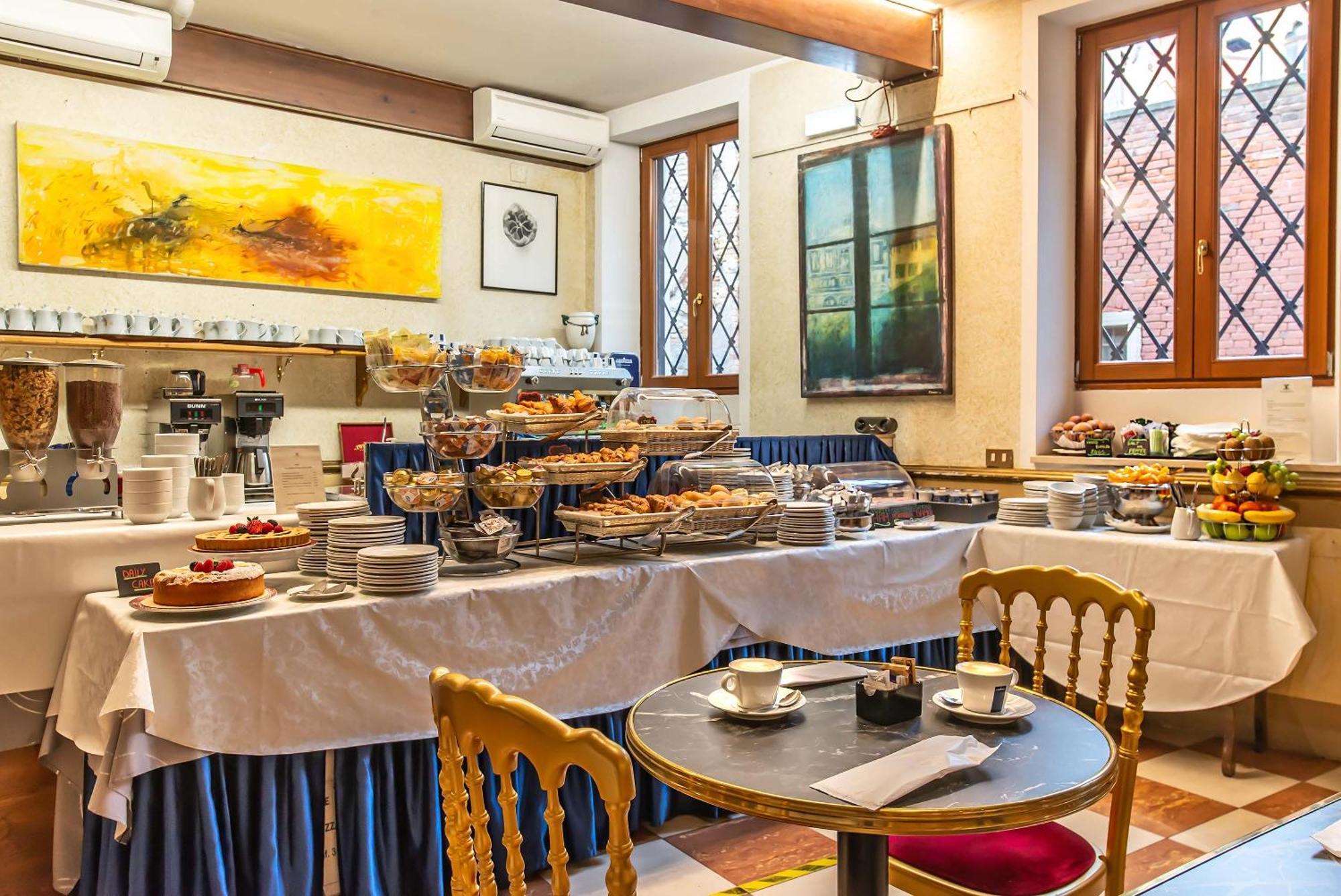 ונציה Hotel La Fenice Et Des Artistes מראה חיצוני תמונה
