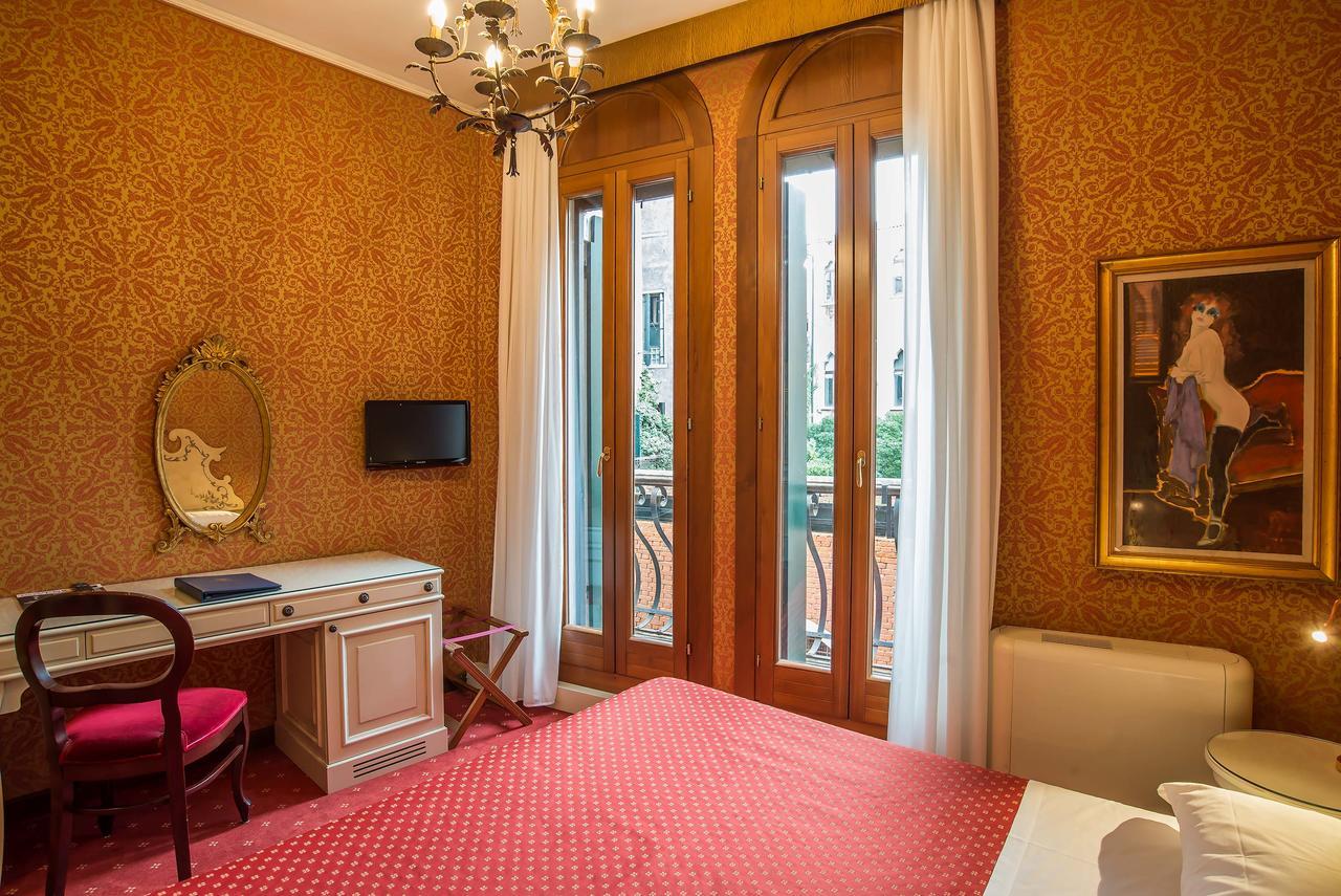 ונציה Hotel La Fenice Et Des Artistes מראה חיצוני תמונה