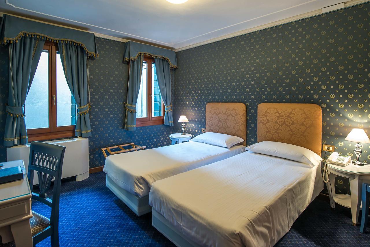 ונציה Hotel La Fenice Et Des Artistes מראה חיצוני תמונה