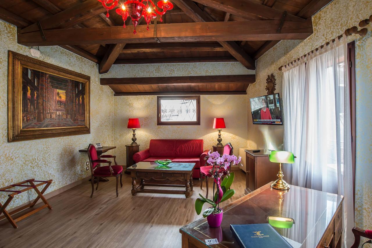 ונציה Hotel La Fenice Et Des Artistes מראה חיצוני תמונה