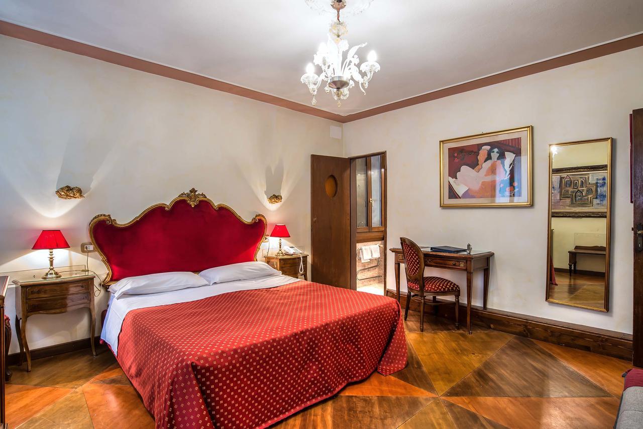 ונציה Hotel La Fenice Et Des Artistes מראה חיצוני תמונה
